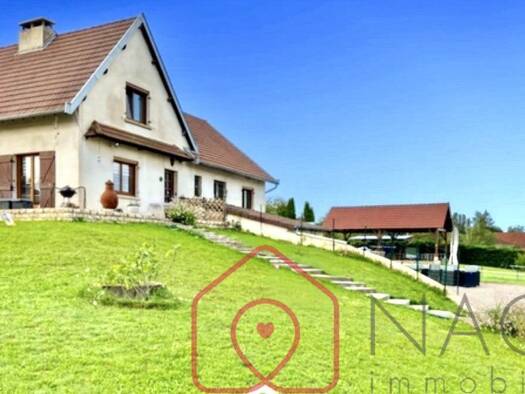 Maison à vendre 249 000 € 8 pièces 6 chambres 186 m² 2 253 m² de terrain Bantanges 71500