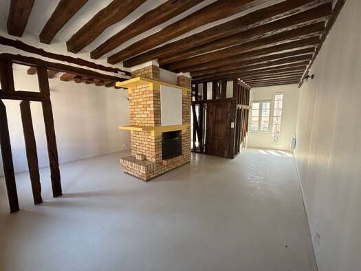 Duplex à louer 750 € 3 pièces 2 chambres 67,01 m² RDC Centre Gisors 27140