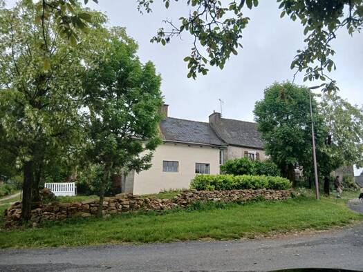 Maison à vendre 80 600 € 3 pièces 2 chambres 85 m² 127 m² de terrain Saint-Félix-de-Lunel 12320
