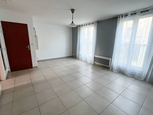Appartement à louer 726 € 3 pièces 2 chambres 60 m² 1er étage Jouarre 77640