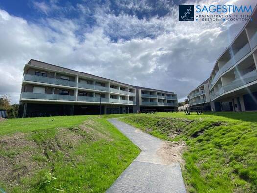 Appartement à louer - logement étudiant 393 € 1 pièce 21,3 m² Étage 1/2 Saint-Jean-d'Illac 33127