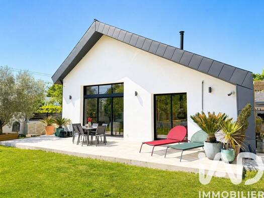 Maison à vendre 548 990 € 5 pièces 3 chambres 117 m² 444 m² de terrain Sud Sucé-sur-Erdre 44240