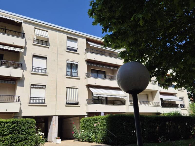 Maison à louer, 26m², SAINT MAUR DES FOSSES