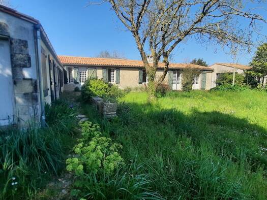 Maison à vendre 775 000 € 7 pièces 5 chambres 186 m² 3 146 m² de terrain Île De Ré Le Bois-Plage-en-Ré 17580
