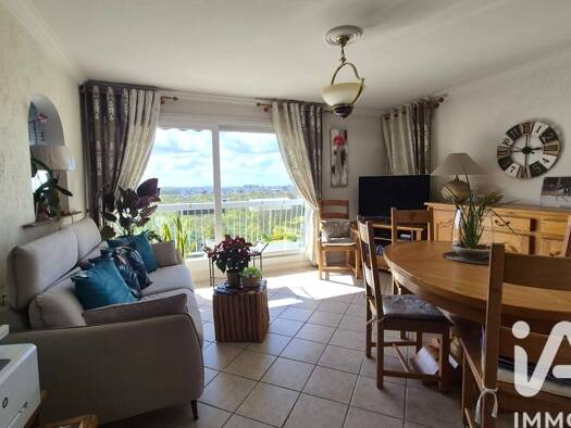 Appartement à vendre 213 000 € 3 pièces 2 chambres 70 m² Étage 12/12 Centre Ville Tremblay-en-France 93290