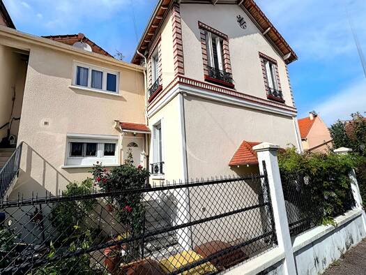 Appartement à vendre 290 000 € 3 pièces 2 chambres 61,01 m² Étage 1/2 Gare-Jean Jaurès Vitry-sur-Seine 94400