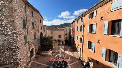 Appartement à louer 850 € 3 pièces 2 chambres 43 m² 1er étage Bouyon 06510