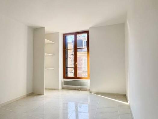 Appartement à vendre 71 900 € 1 pièce 15,5 m² Étage 1/2 Centre Ville Beaumont-sur-Oise 95260