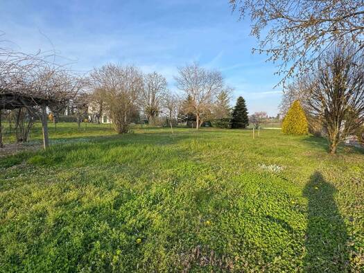 Terrain constructible viabilisé à vendre 145 000 € 422 m² de terrain Vindry-sur-Turdine 69490