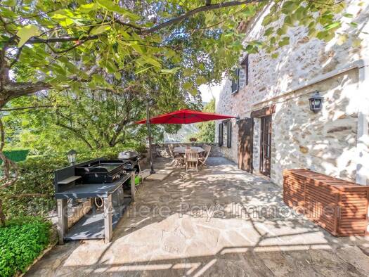 Maison à vendre 390 000 € 4 pièces 3 chambres 124 m² 2 133 m² de terrain Entrevaux 04320
