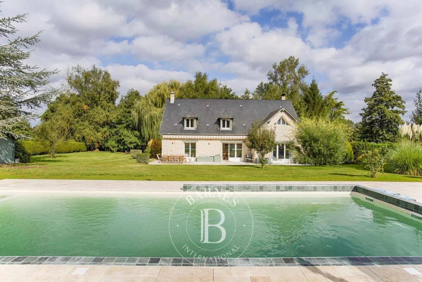 Maison à vendre, 265m², SAINT ETIENNE LA THILLAYE