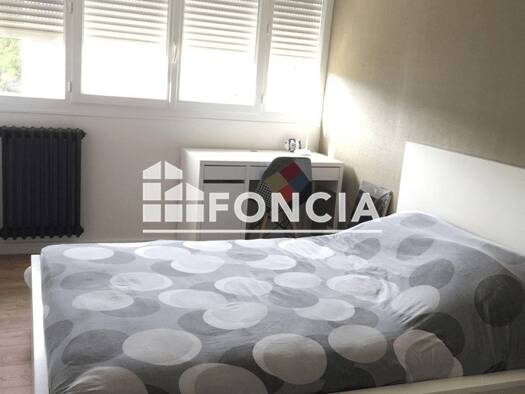 Appartement à louer 959 € 4 pièces 2 chambres 68,2 m² Dernier étage, Étage 4/4 Rive Gauche Lannion 22300