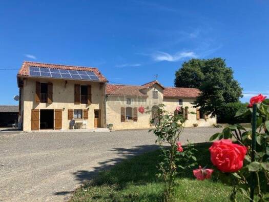 Maison à vendre 384 000 € 11 pièces 4 chambres 257 m² 8 500 m² de terrain Marciac 32230
