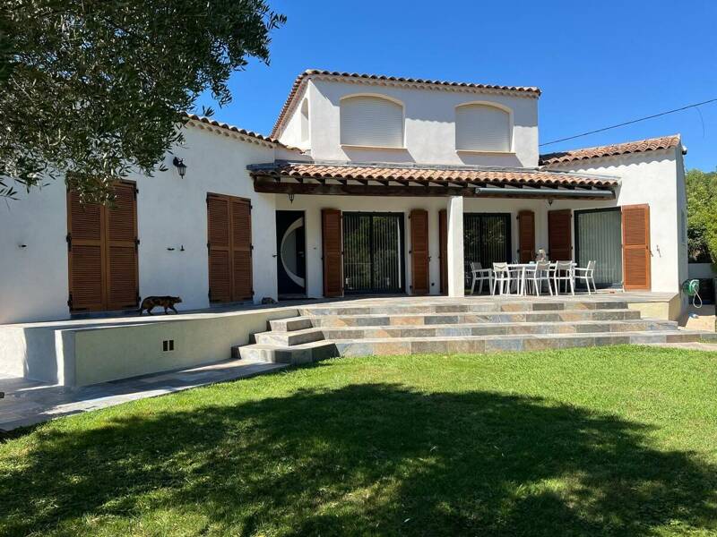 Maison à vendre, 187m², SAINT VICTORET