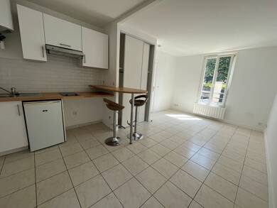Appartement à louer 778 € 1 pièce 23 m² 2 étages Ouginot Joinville le Pont 94340