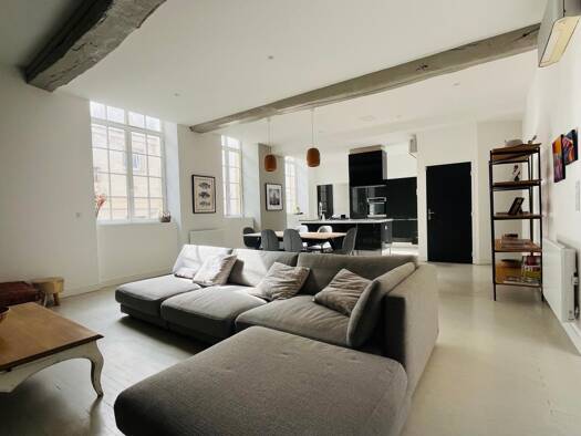 Duplex à vendre 1 097 250 € 6 pièces 5 chambres 150 m² 2 étages Centre Ville La Rochelle 17000