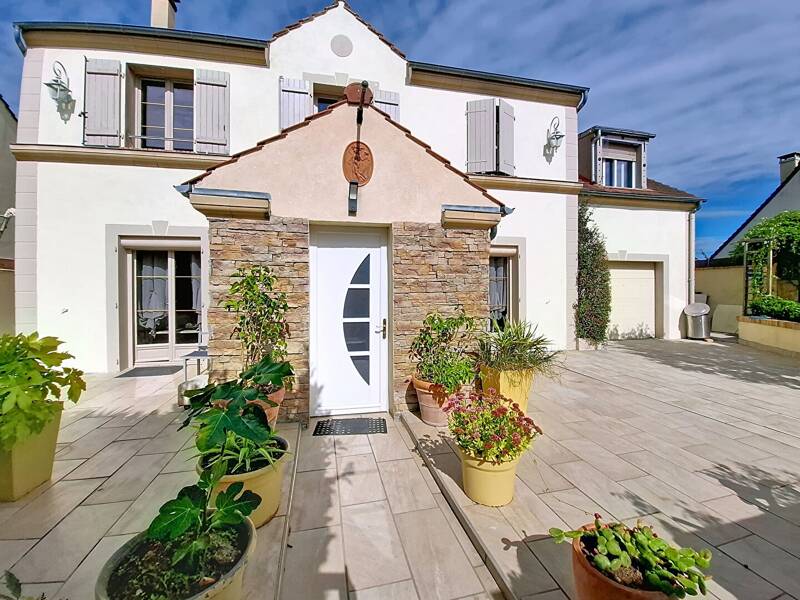 Maison à vendre, 170m², SAINT GERMAIN SUR MORIN