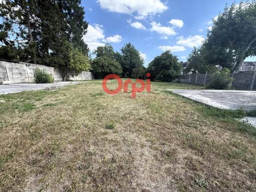 Terrain constructible à vendre 97 900 € 1 613 m² de terrain Général de Gaulle-Vélodrome-Baillets Albert 80300