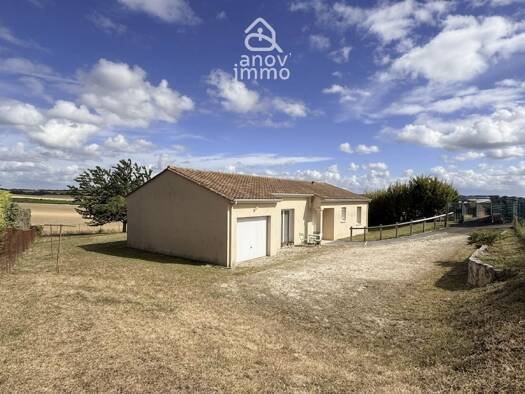 Maison de plain-pied à vendre 194 000 € 5 pièces 3 chambres 97 m² 1 250 m² de terrain Fouquebrune 16410