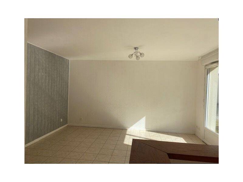 Maison à louer, 59m², OULINS