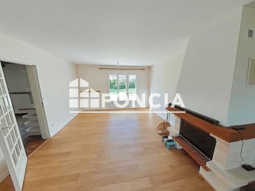 Maison à louer 2 500 € 7 pièces 6 chambres 150,4 m² Centre Groslay 95410