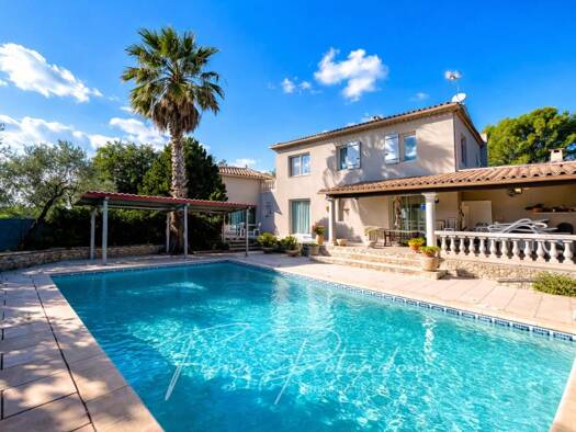 Villa à vendre 750 000 € 7 pièces 5 chambres 200 m² 2 003 m² de terrain Lauris 84360