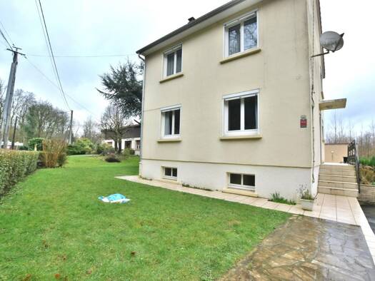 Maison à vendre 187 250 € 5 pièces 4 chambres 84 m² 956 m² de terrain Canaples 80670