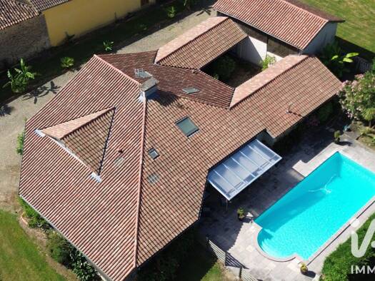 Maison à vendre 370 000 € 8 pièces 5 chambres 280 m² 27 509 m² de terrain Le Houga 32460