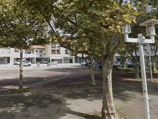 Local commercial à louer 1 200 € 72 m² de surface de vente Saint Frédéric-Sainte Croix Bayonne 64100