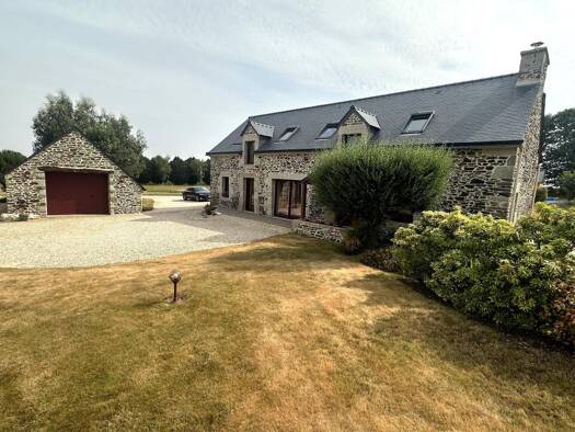 Maison à vendre 433 000 € 5 pièces 4 chambres 142 m² 20 028 m² de terrain Noyal-Pontivy 56920