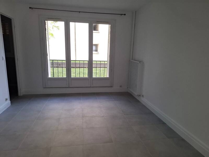 Maison à louer, 28m², SAINT MAUR DES FOSSES