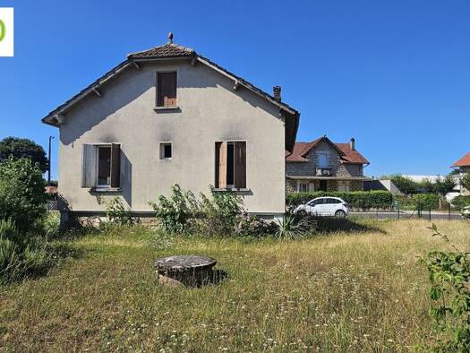 Maison de plain-pied à vendre 86 000 € 3 pièces 2 chambres 52 m² 660 m² de terrain Biars-sur-Cere 46130