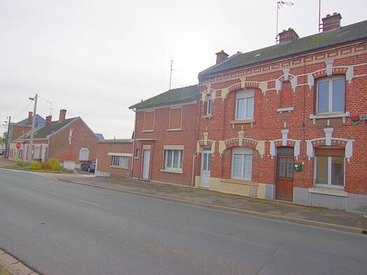 Maison de ville à vendre 64 900 € 4 pièces 3 chambres 73,3 m² 178 m² de terrain Nord Ham 80400