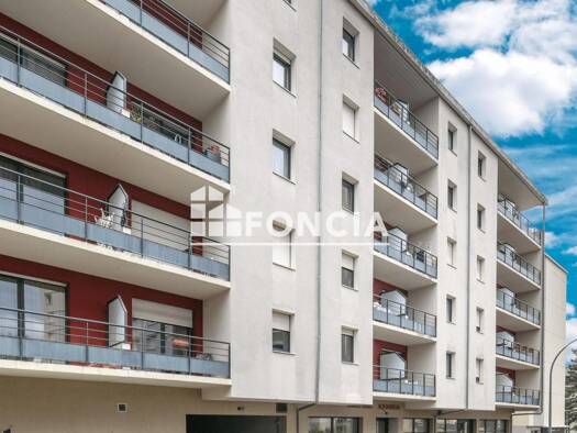 Appartement à vendre 85 000 € 1 pièce 38,3 m² Étage 2/5 Centre Ville Nord Voiron 38500