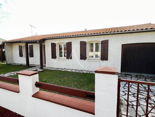 Maison de plain-pied à vendre 216 275 € 4 pièces 3 chambres 93 m² 600 m² de terrain Saint-Sulpice-de-Royan 17200