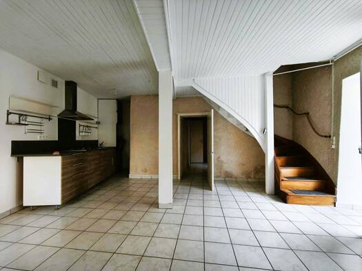 Maison à vendre 149 500 € 4 pièces 3 chambres 70 m² Veyre Monton 63960