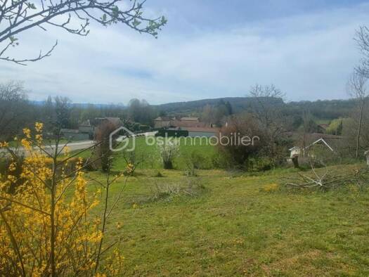 Terrain constructible viabilisé à vendre 69 000 € 1 059 m² de terrain Murs-et-Gélignieux 01300
