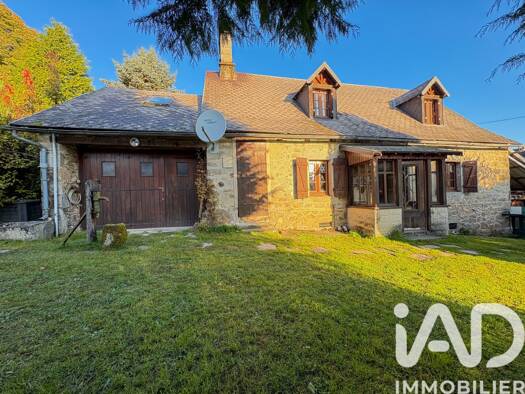 Maison à vendre 168 000 € 3 pièces 2 chambres 79 m² 4 127 m² de terrain Liginiac 19160