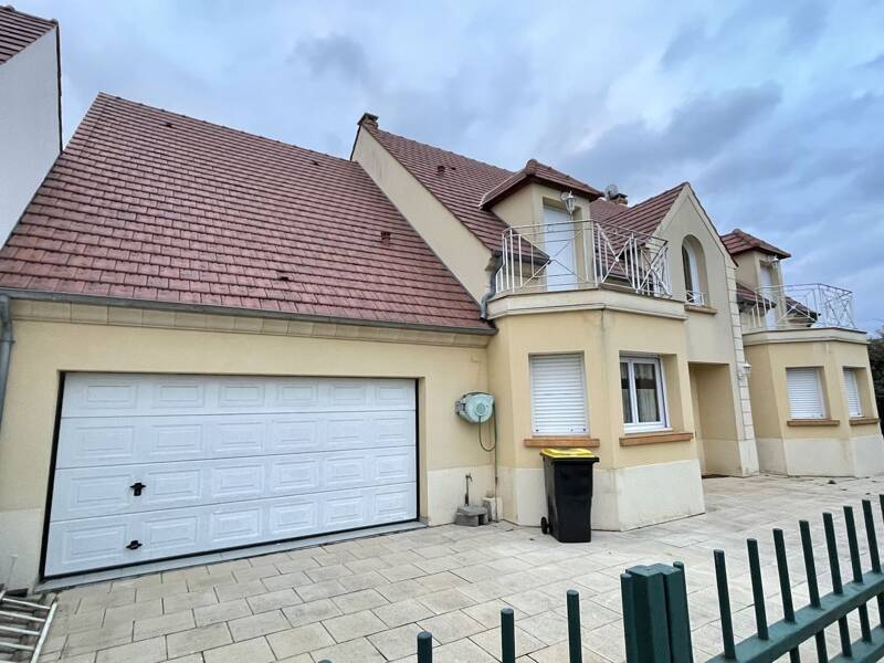 Maison à louer, 210m², BUSSY SAINT GEORGES