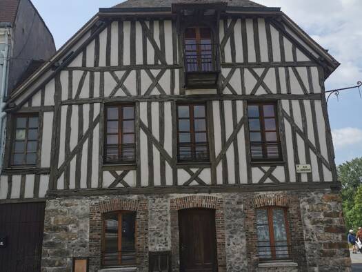 Studio à vendre 78 000 € 1 pièce 26 m² Étage 2/2 Bray-sur-Seine 77480