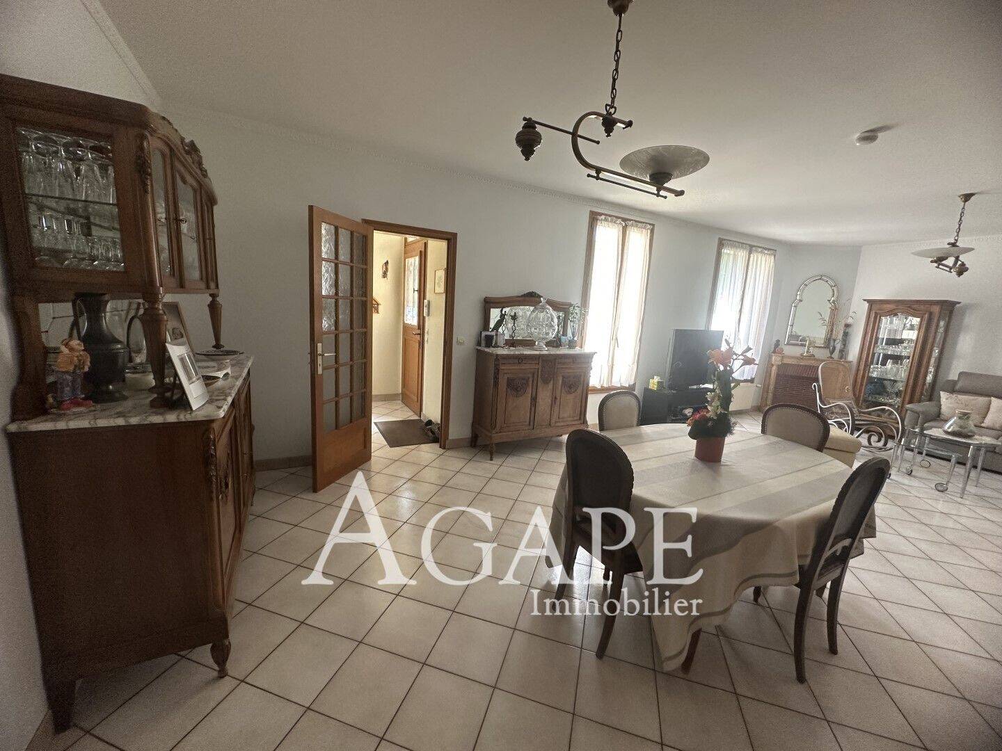 Maison à vendre, 146m², SAINT MAUR DES FOSSES