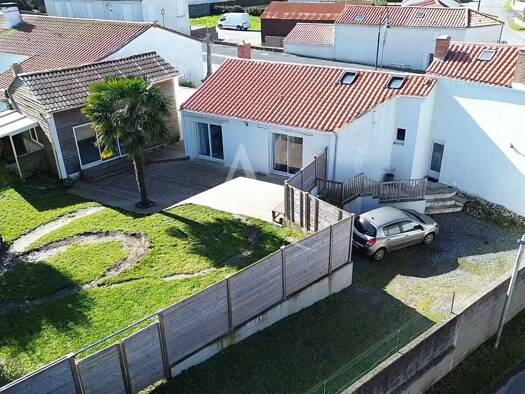 Maison à vendre 250 000 € 5 pièces 3 chambres 130 m² 733 m² de terrain Partie Est Campagne-Agglomeration Aizenay 85190