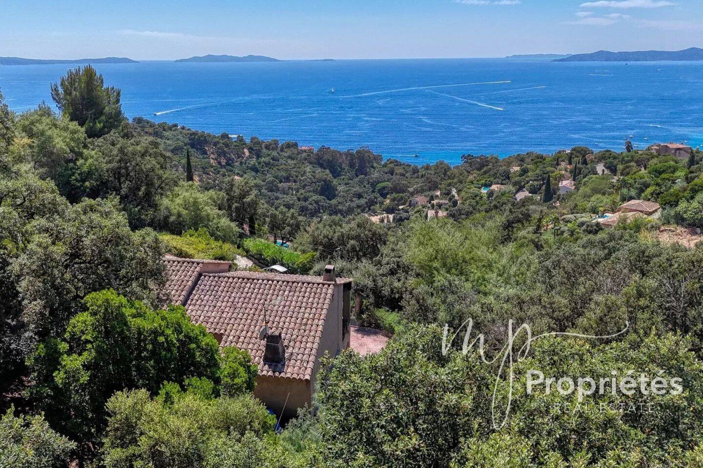 Maison à vendre, 136m², RAYOL CANADEL SUR MER