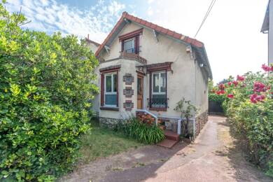 Maison à vendre 747 000 € 4 pièces 3 chambres 129,7 m² 418 m² de terrain Les Parclairs Le Perreux-sur-Marne 94170