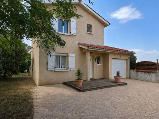 Maison à vendre 299 000 € 5 pièces 3 chambres 100 m² 755 m² de terrain Belleville-en-Beaujolais 69220