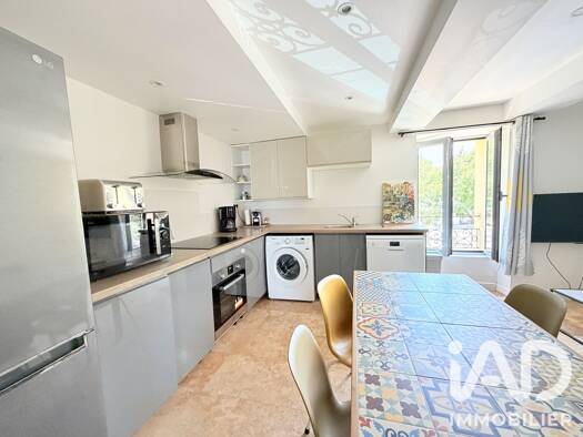 Appartement à vendre 163 000 € 3 pièces 2 chambres 48 m² Étage 2/3 Argensol Orange 84100