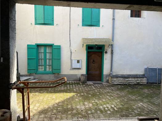 Maison à vendre 109 900 € 6 pièces 3 chambres 80 m² Tarascon sur Ariege 09400