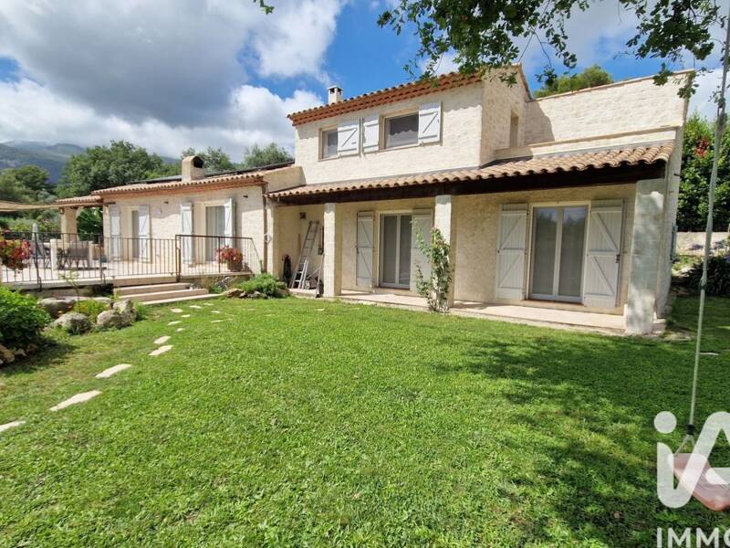 Maison à vendre, 217m², TOURRETTES SUR LOUP