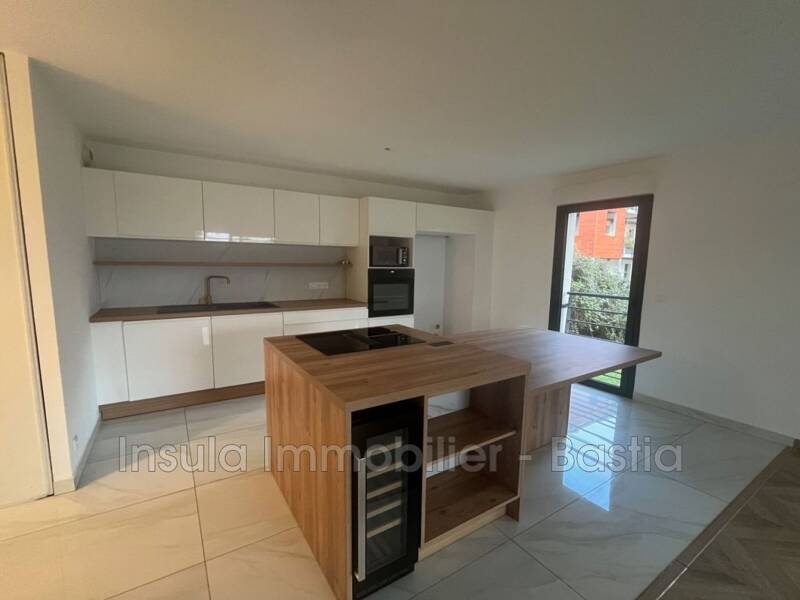 Maison à louer, 69m², BASTIA