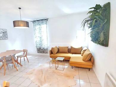 Appartement à louer 700 € 2 pièces 1 chambre 48,1 m² Étage 2/3 Arles 13200